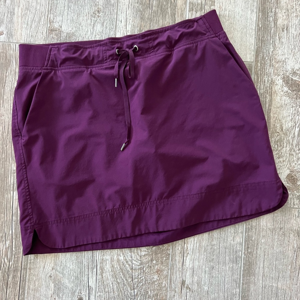Athleta Skort, size 14, burgundy